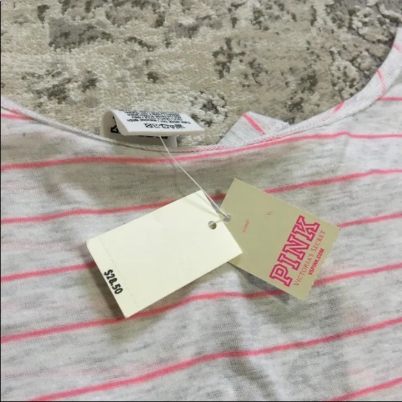 Pink sleeveless keyhole back T-shirt - Picture 2 of 5